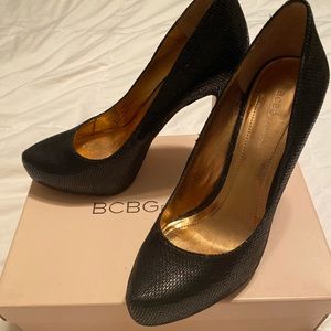 BCBG Black Snakeskin 🐍 Heels